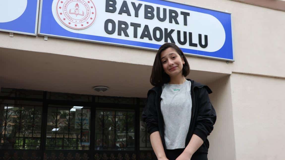  Öğrencimiz  Ceylin Özhan LGS’de Türkiye Birincisi Oldu