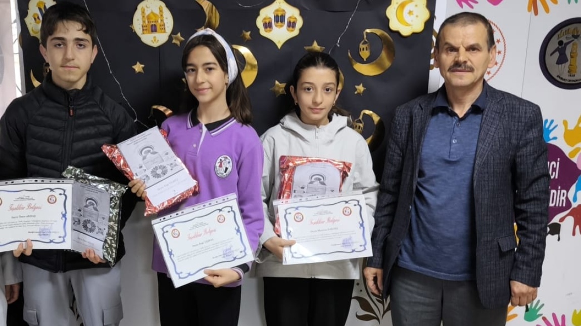 Okulumuz Değerler Kulübü “İyilik Yarışması” ödülleri sahiplerini buldu