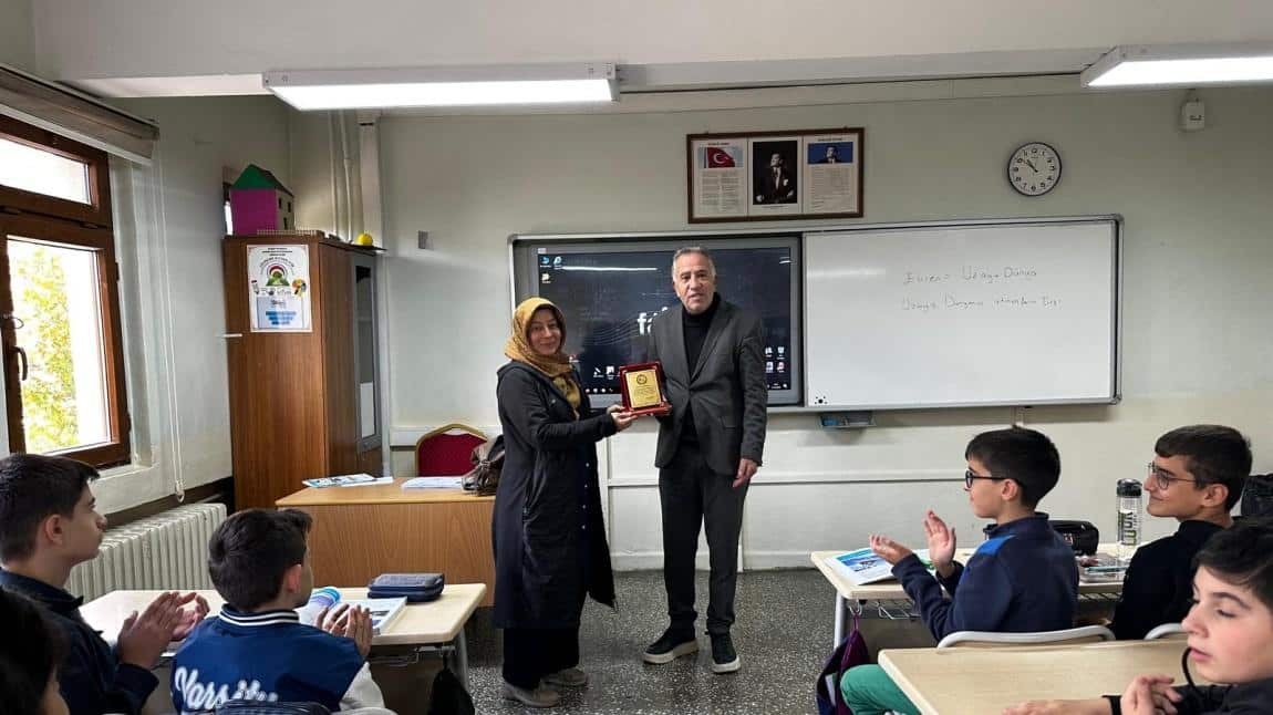 Müdürümüz Efkan YAZICIOĞLU'ndan Kurs Öğretmenlerine Teşekkür